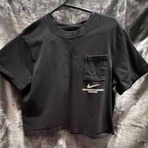 Nike Women's Swoosh Metallic Logo black Cropped T-shirt, small